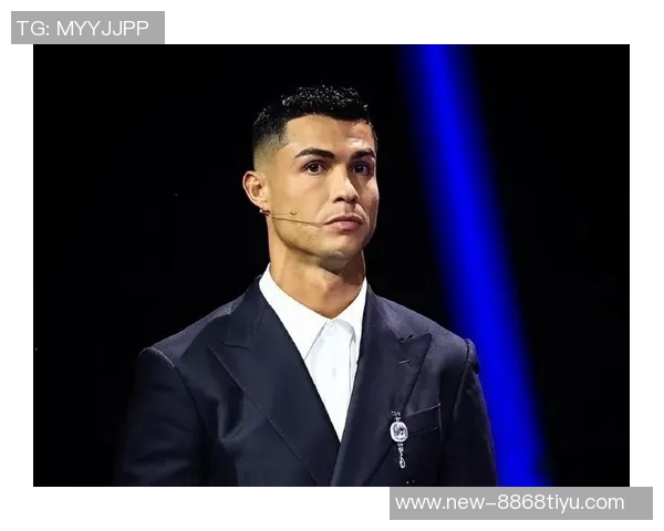 四十岁C罗社交媒体分享新照依旧帅气时尚引人注目