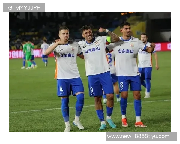 浙江队近三次中超对阵泰山遭遇惨败每场至少失三球的尴尬纪录