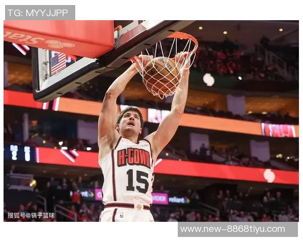 火箭队训练氛围愉快亚当斯谢泼德申京欢声笑语共度时光